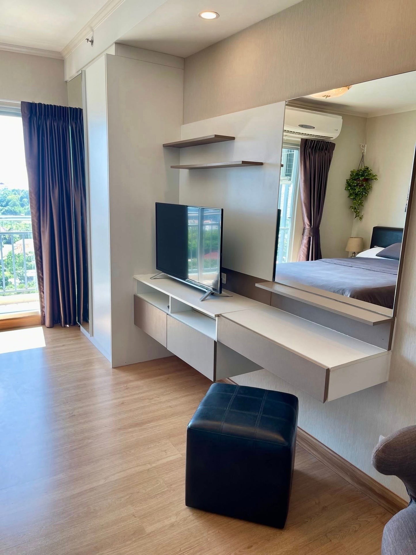 Supalai Mare Pattaya, Sea View Studio Condo