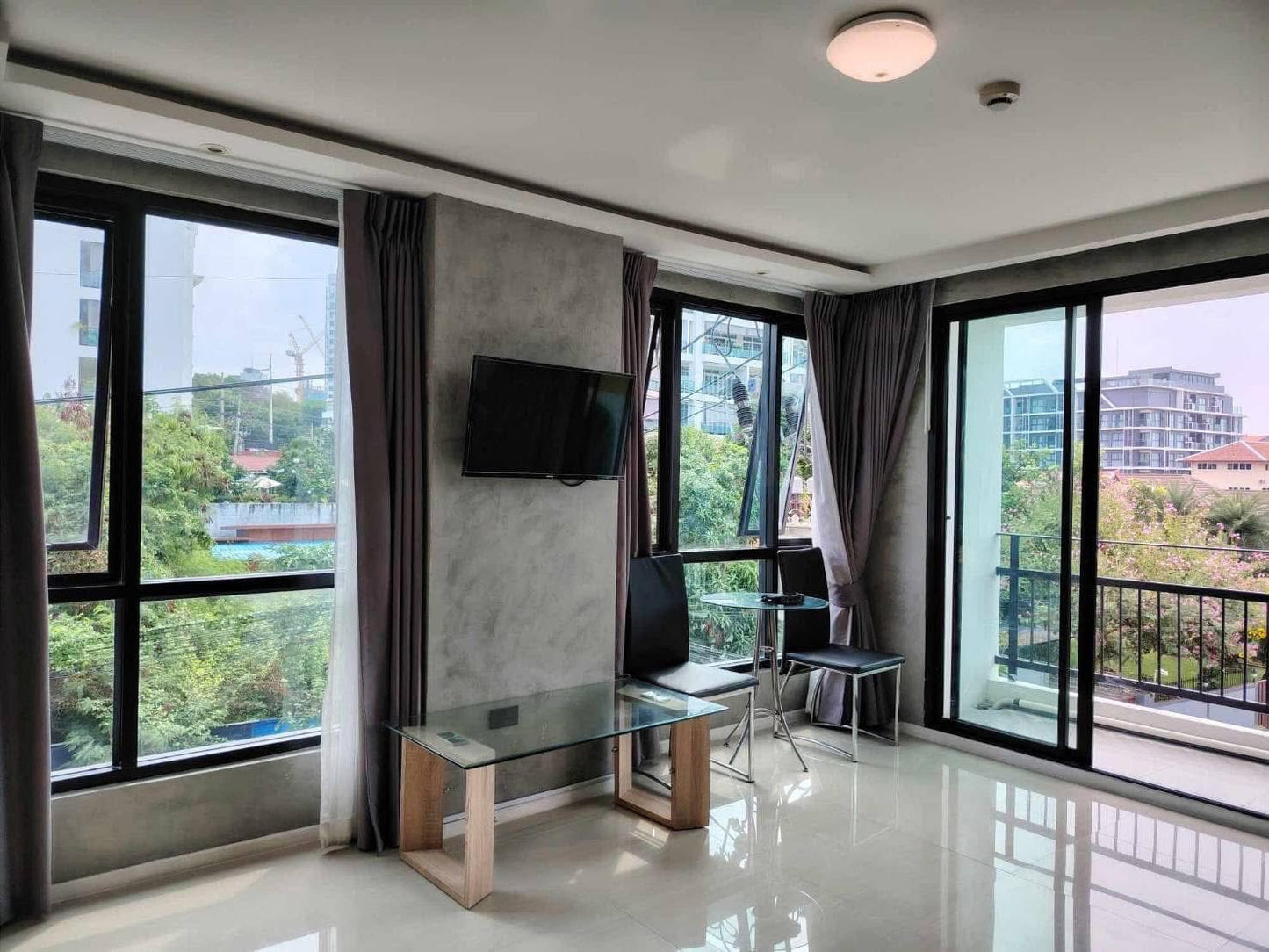 Estanan Condo 1BD for Sale an Rent, Pratumnak, Pattaya