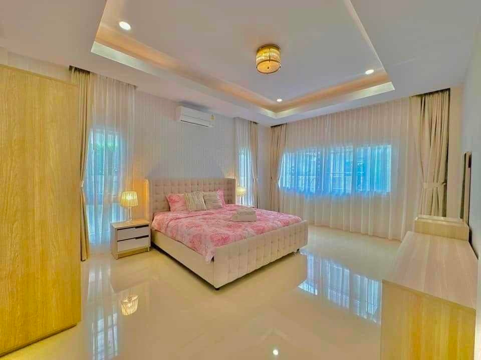 Elegant Pool Villa, Dusit Pattaya Hill Village