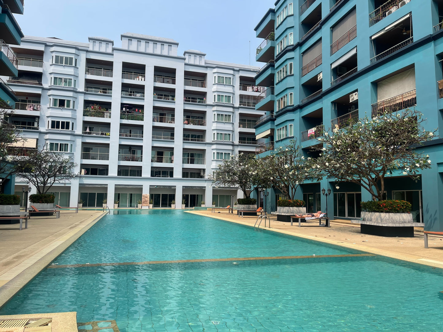 T.W.Jomtien Beach Resort, Studio for sale,