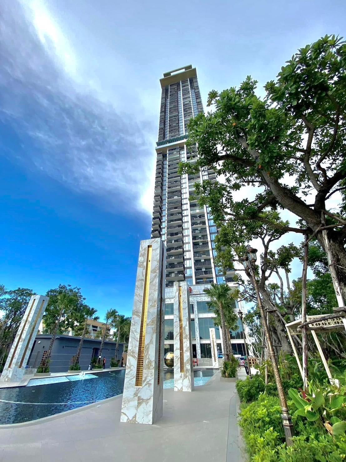 Copacabana Condominium, Jomtien, 1 Bed 1 bathroom with Jacuzzi Condo