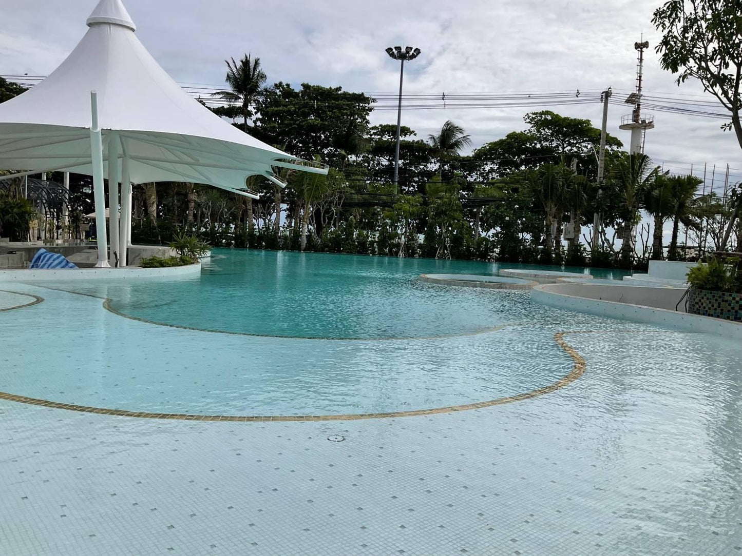 Copacabana Condominium, Jomtien, 1 Bed 1 bathroom with Jacuzzi Condo
