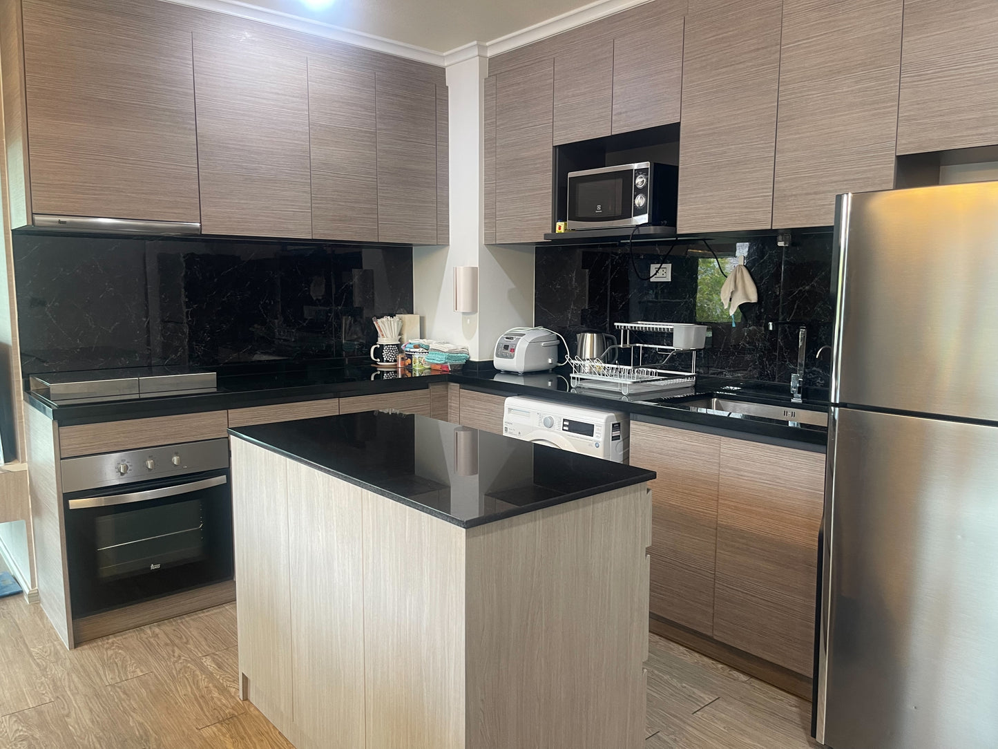 Aeras Beachfront, Jomtien, 2 Bedrooms, 2 Bahtrooms Condo