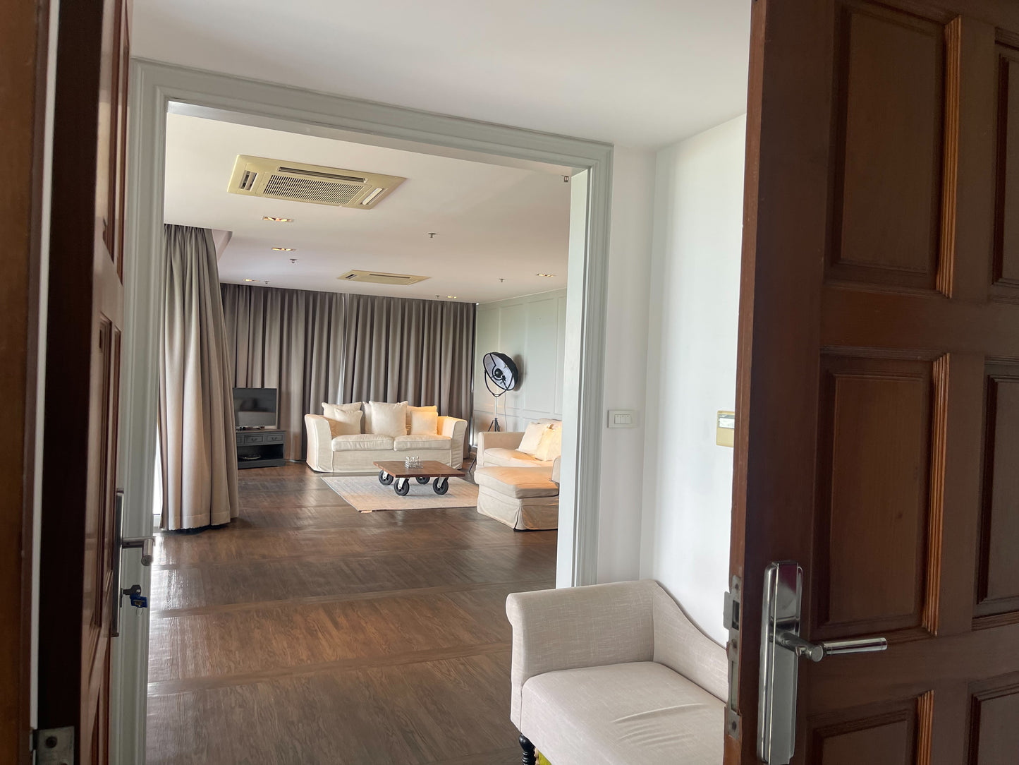 Baan Haad Uthong Condominium, Bedrooms 3 Bahtrooms and Maid room, Jomtien