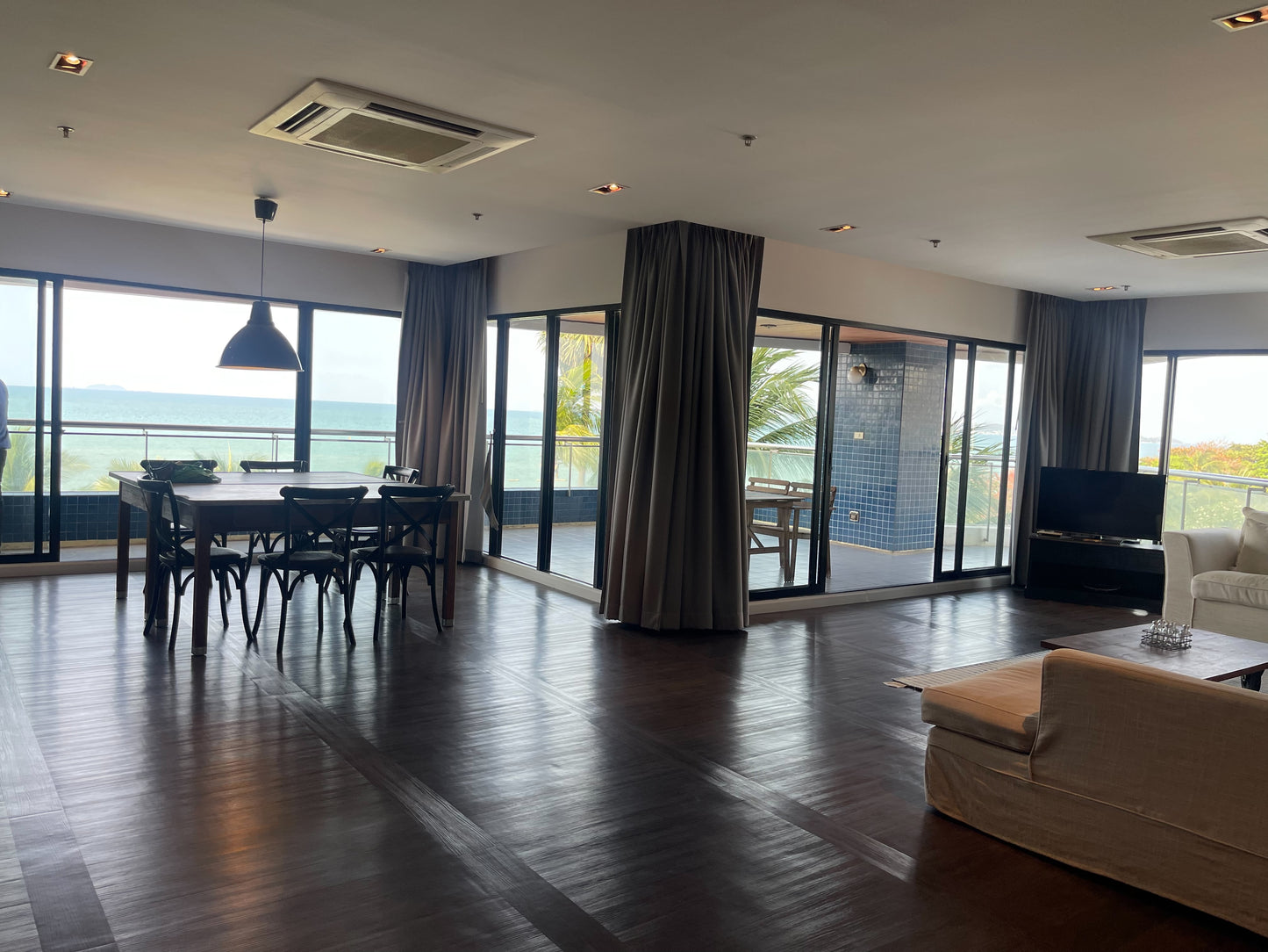 Baan Haad Uthong Condominium, Bedrooms 3 Bahtrooms and Maid room, Jomtien