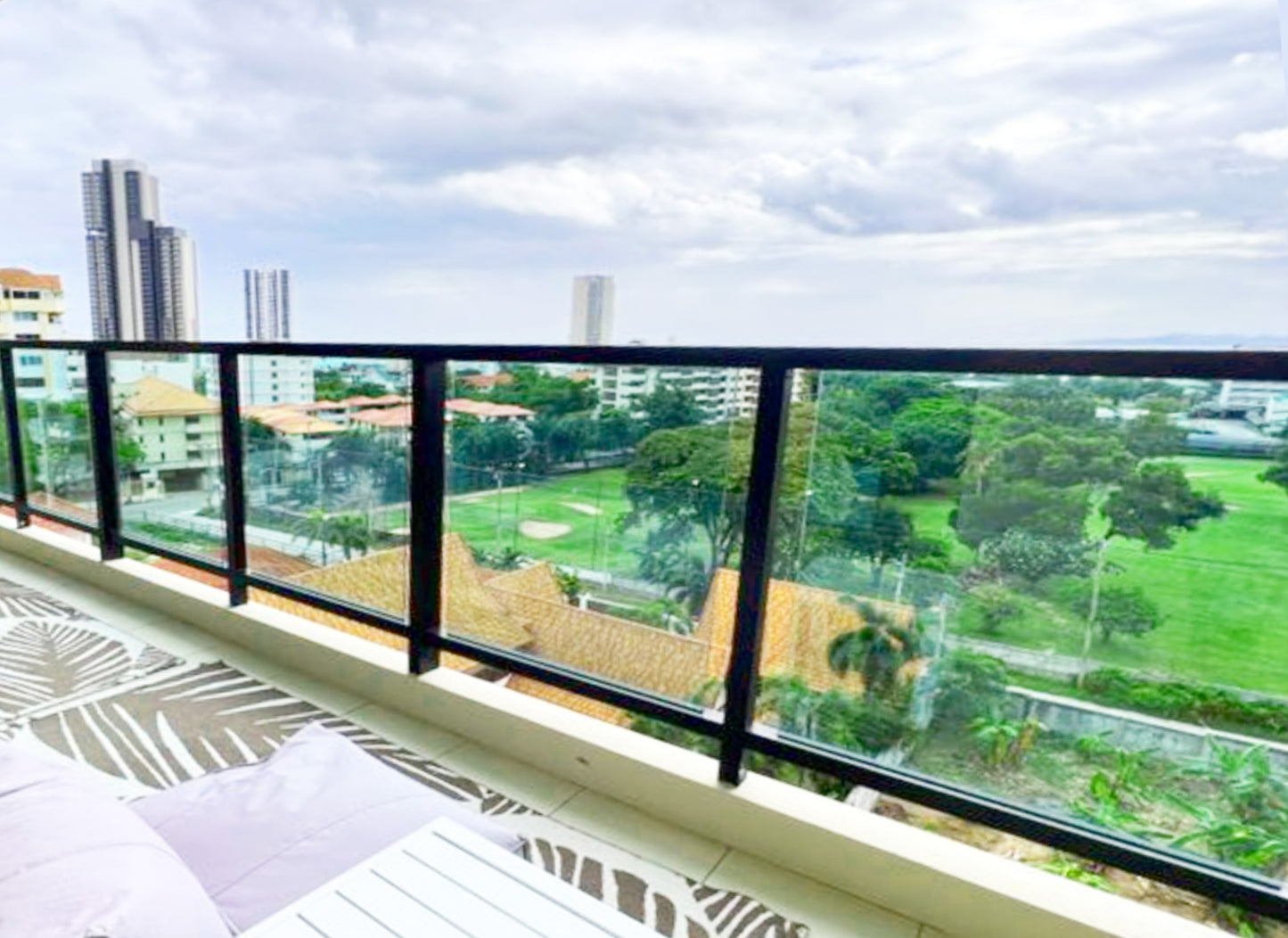 1 Bedroom Condo for sale in Siam Oriental Elegance 1, Pratumnak, Pattaya