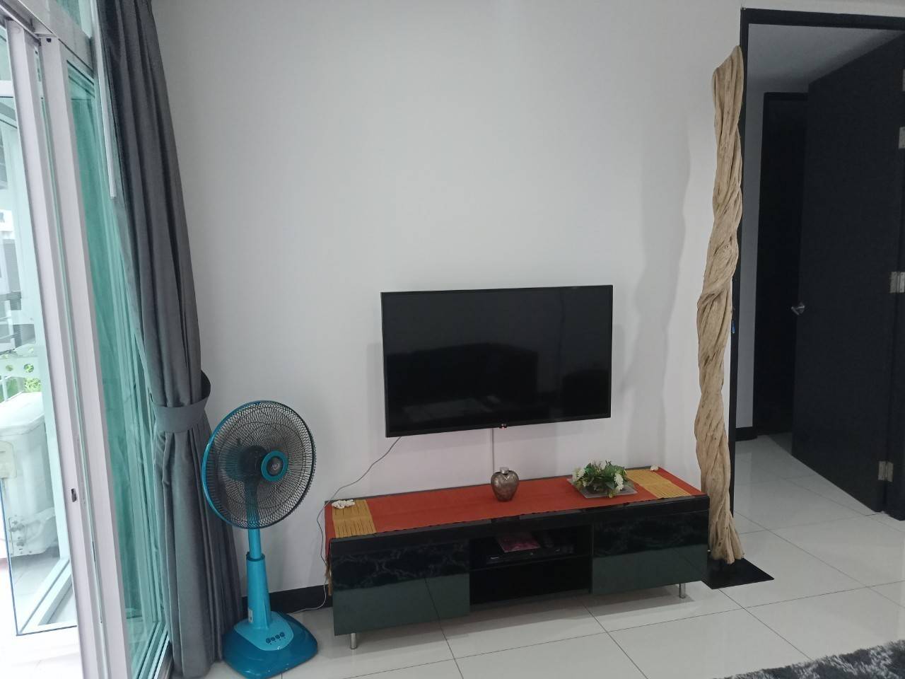 2 bedroom Condo for sale at South Beach Chic, Pratumnak, Pattaya