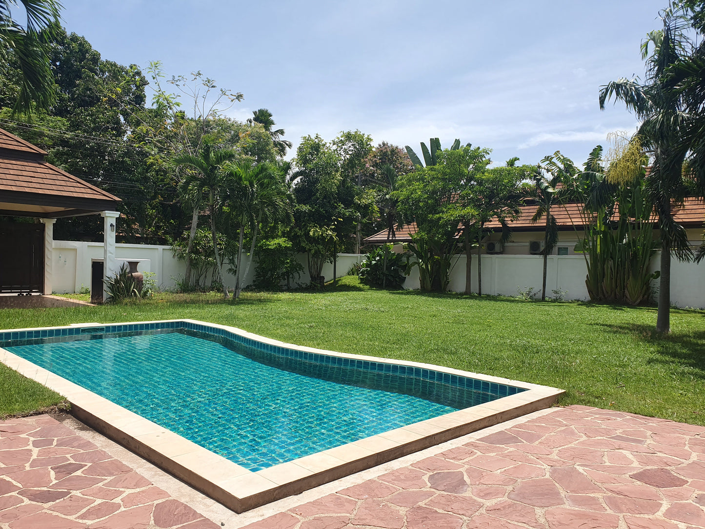 Baan Anda Village Estate, 3 Bed 4 Bath Villa with Swimming Pool for sale