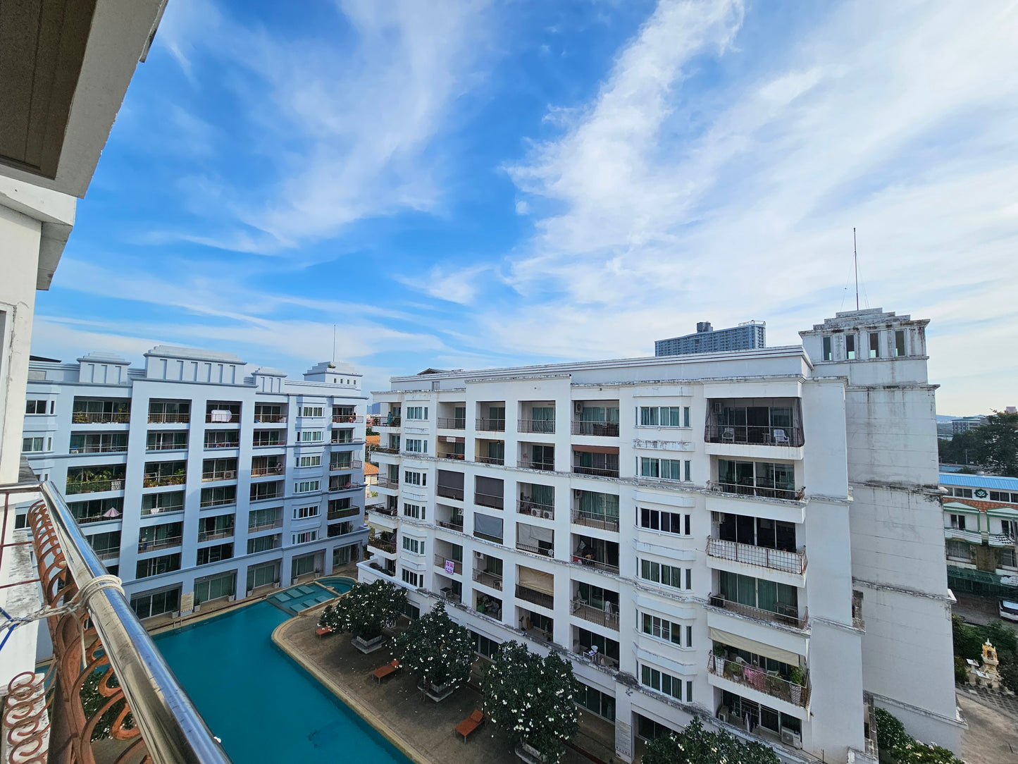 114 Sqm, 2 bedroom corner Condo for sale at TW Jomtien Beach, Pattaya