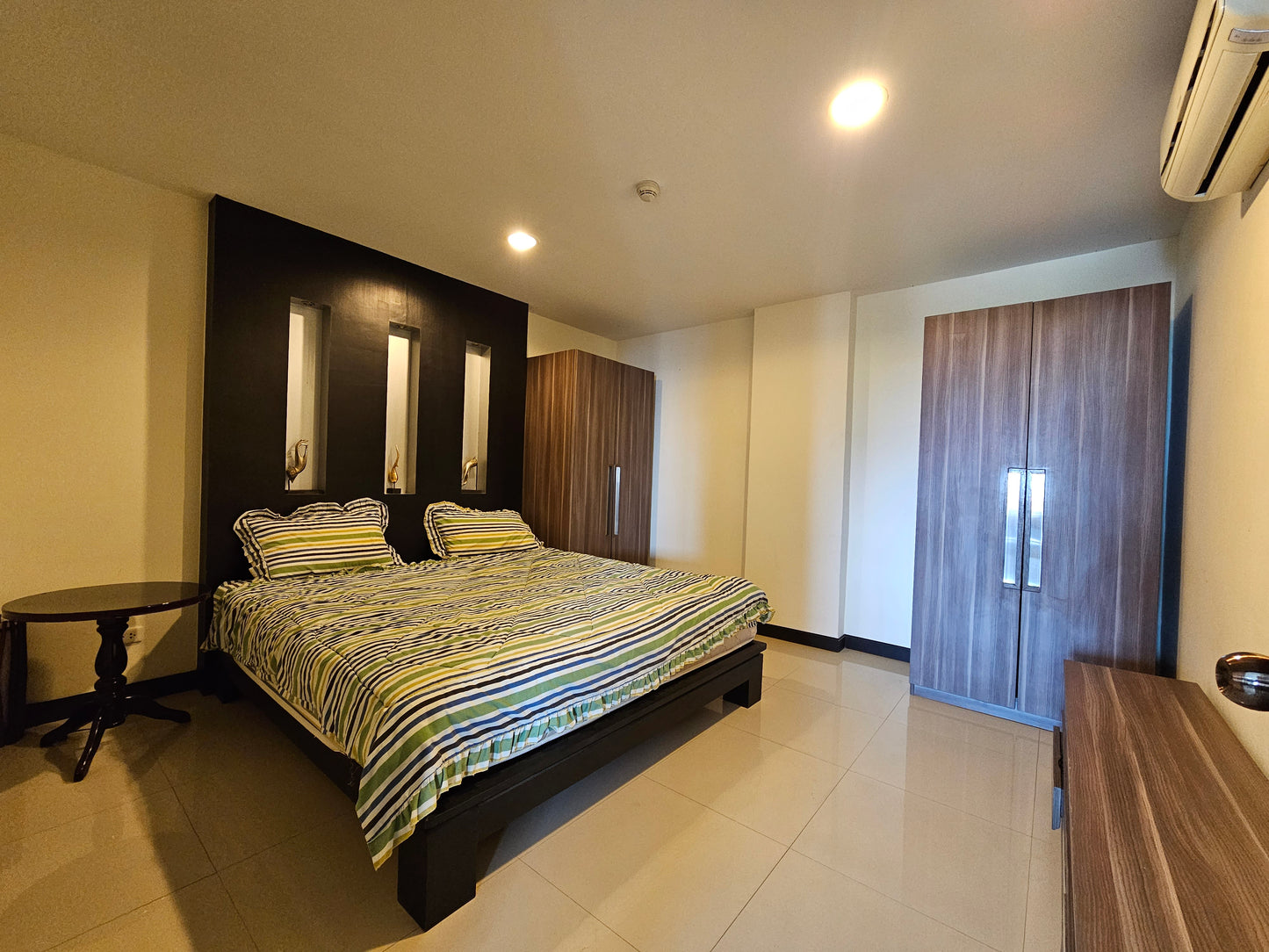 2 bedroom corner Condo for sale at TW Jomtien Beach, Pattaya