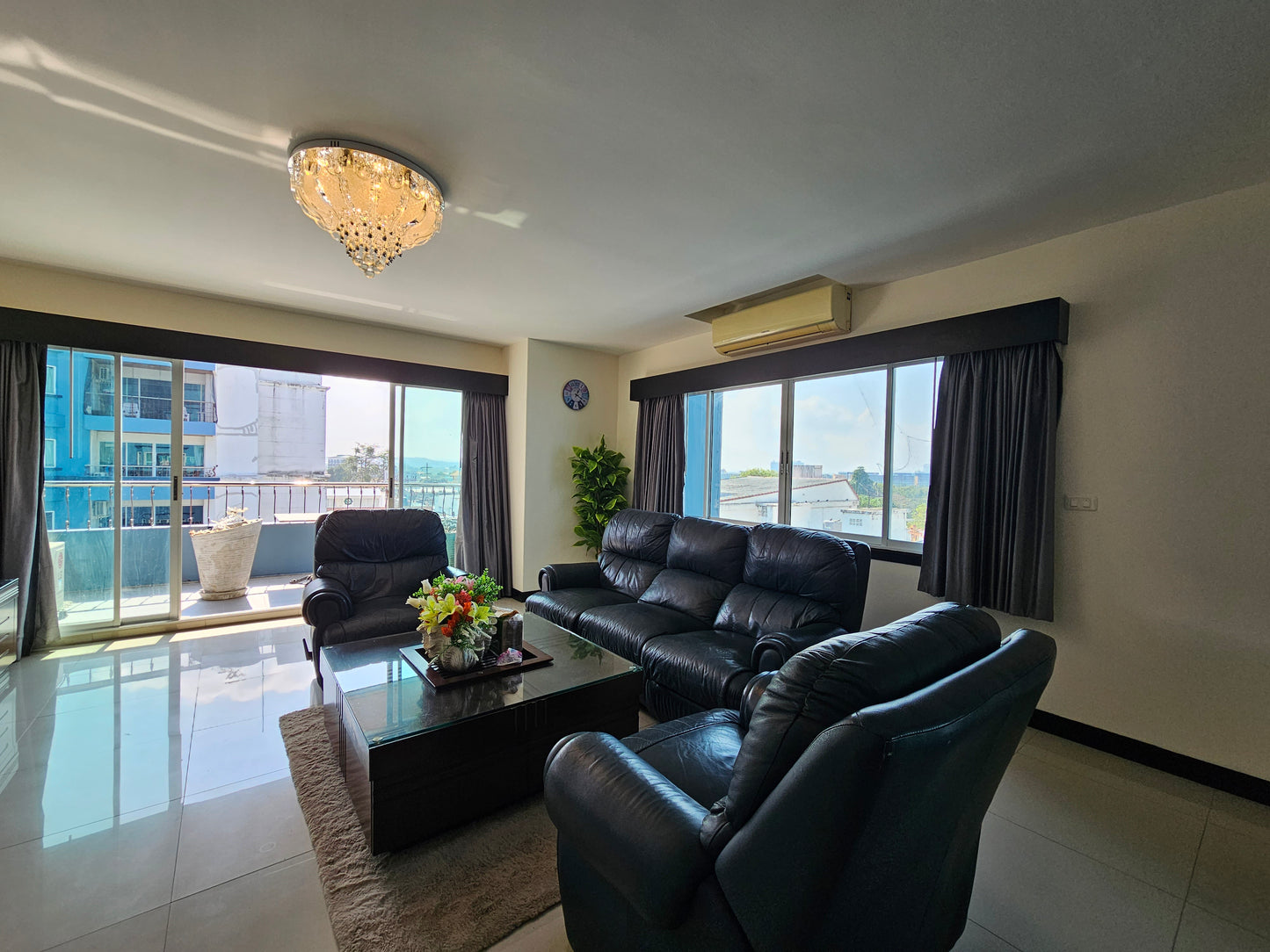 2 bedroom corner Condo for sale at TW Jomtien Beach, Pattaya