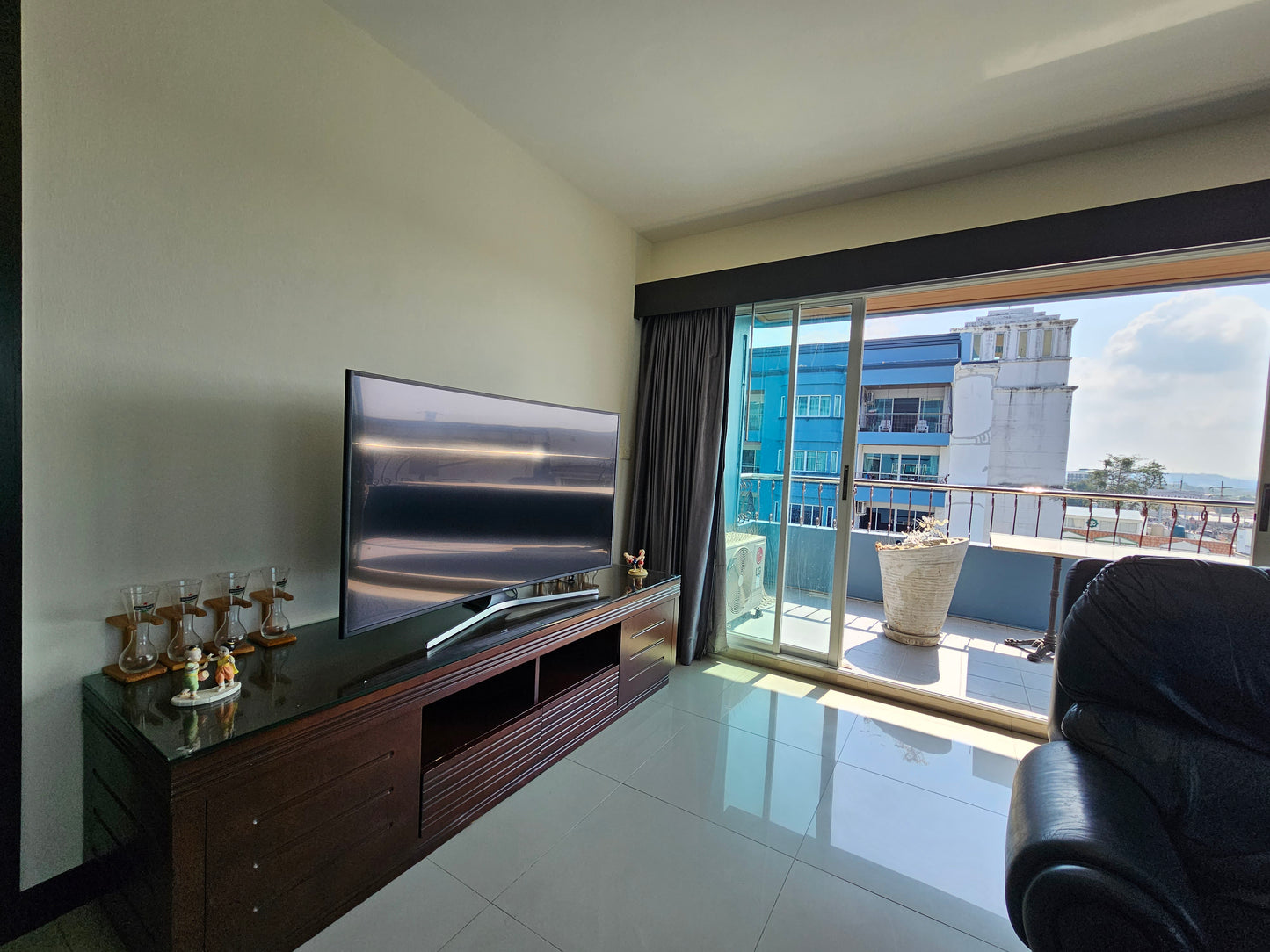 2 bedroom corner Condo for sale at TW Jomtien Beach, Pattaya