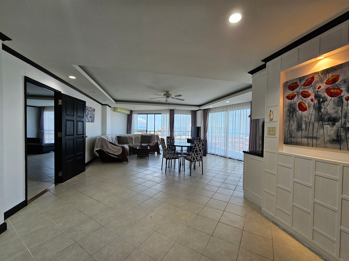 1BD, 2 Bath Condo for Sale at View Talay 2A, Jomtien Beach, Pattaya