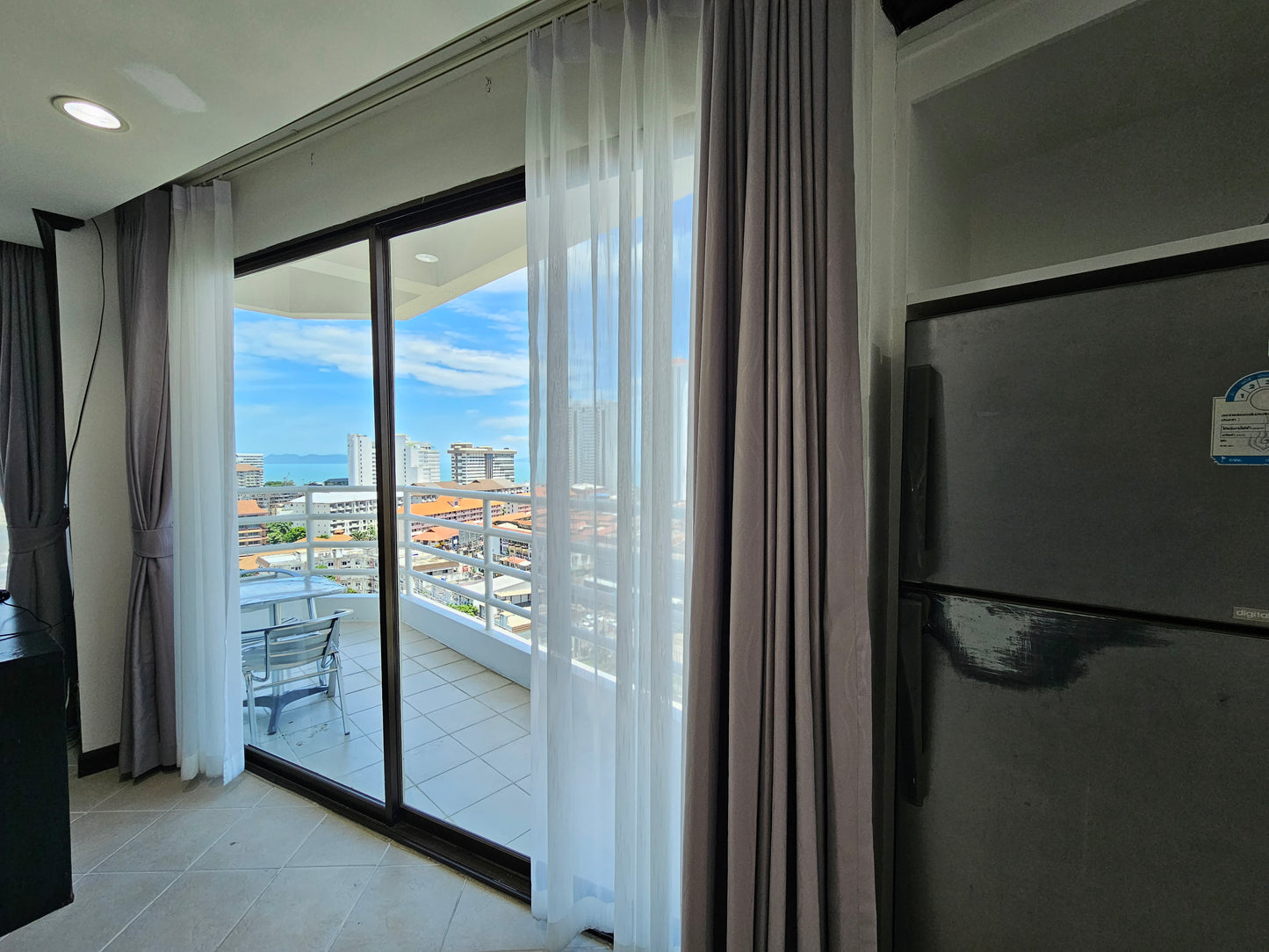 1BD, 2 Bath Condo for Sale at View Talay 2A, Jomtien Beach, Pattaya