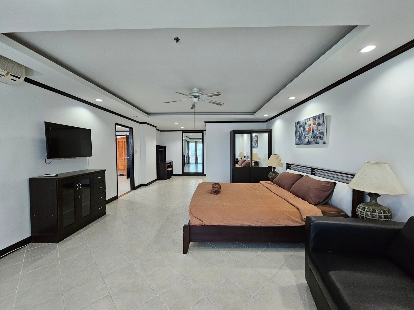 1BD, 2 Bath Condo for Sale at View Talay 2A, Jomtien Beach, Pattaya