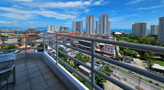 1BD, 2 Bath Condo for Sale at View Talay 2A, Jomtien Beach, Pattaya