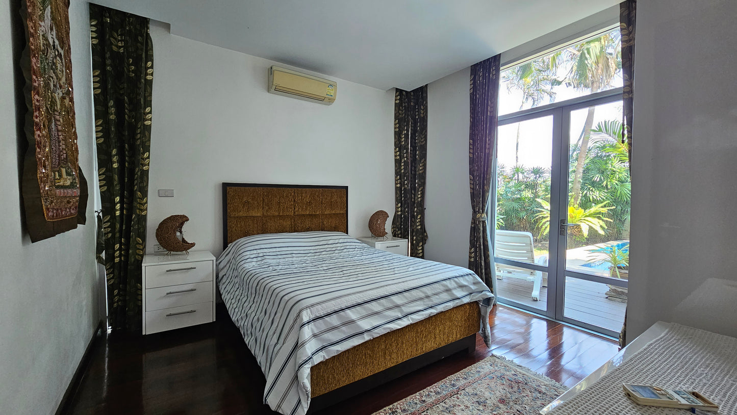 Nakawari Village, 5 bedrooms, Thai-Balinese style, Jomtien