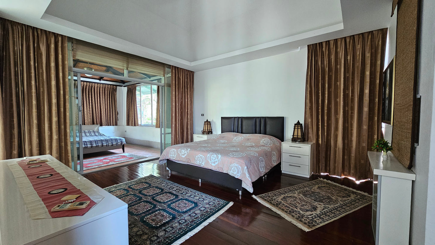 Nakawari Village, 5 bedrooms, Thai-Balinese style, Jomtien