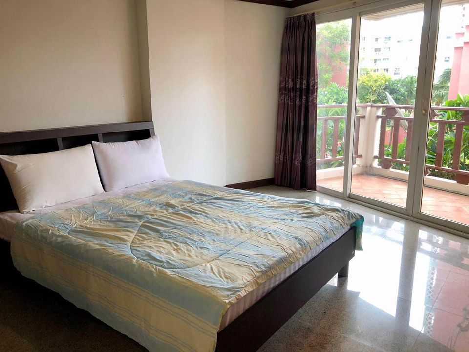 2 Bedrooms, 2 Bath Condo for Sale at Royal Hill Resort & Spa, Thappraya, Pratumnak Hill