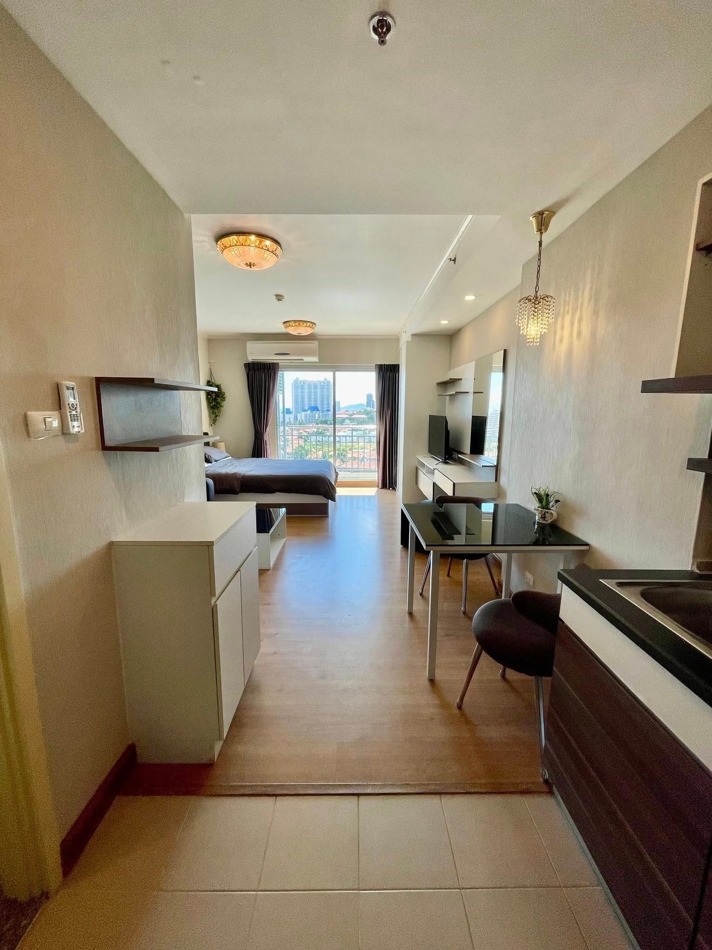 Supalai Mare Pattaya, Sea View Studio Condo