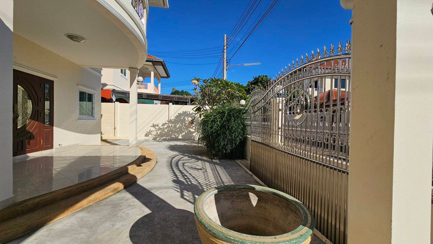 Royal View Village Pattaya house for sale, Jomtien, Chaiyaphruek