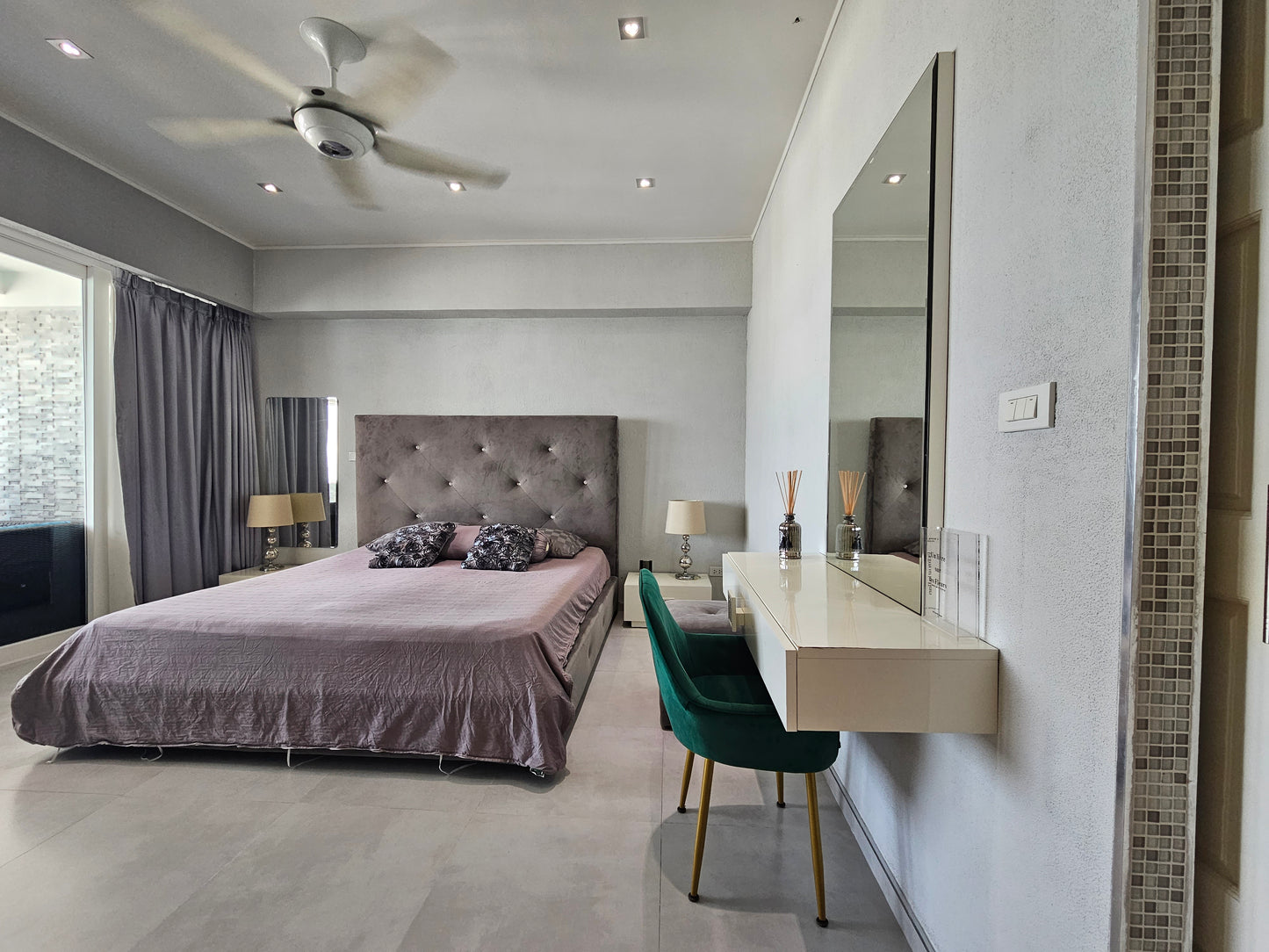 2-bed Luxury Condo at Jomtien Complex Condotel, Pattaya