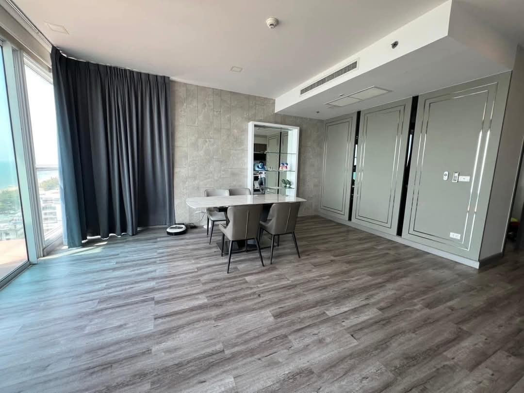 Cetus Beachfront Jomtien, 3 Bedrooms, 2 Bahtrooms, Condo for sale