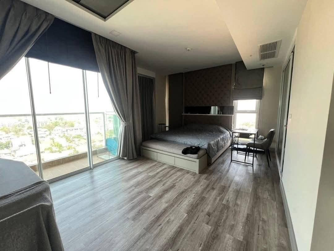 Cetus Beachfront Jomtien, 3 Bedrooms, 2 Bahtrooms, Condo for sale