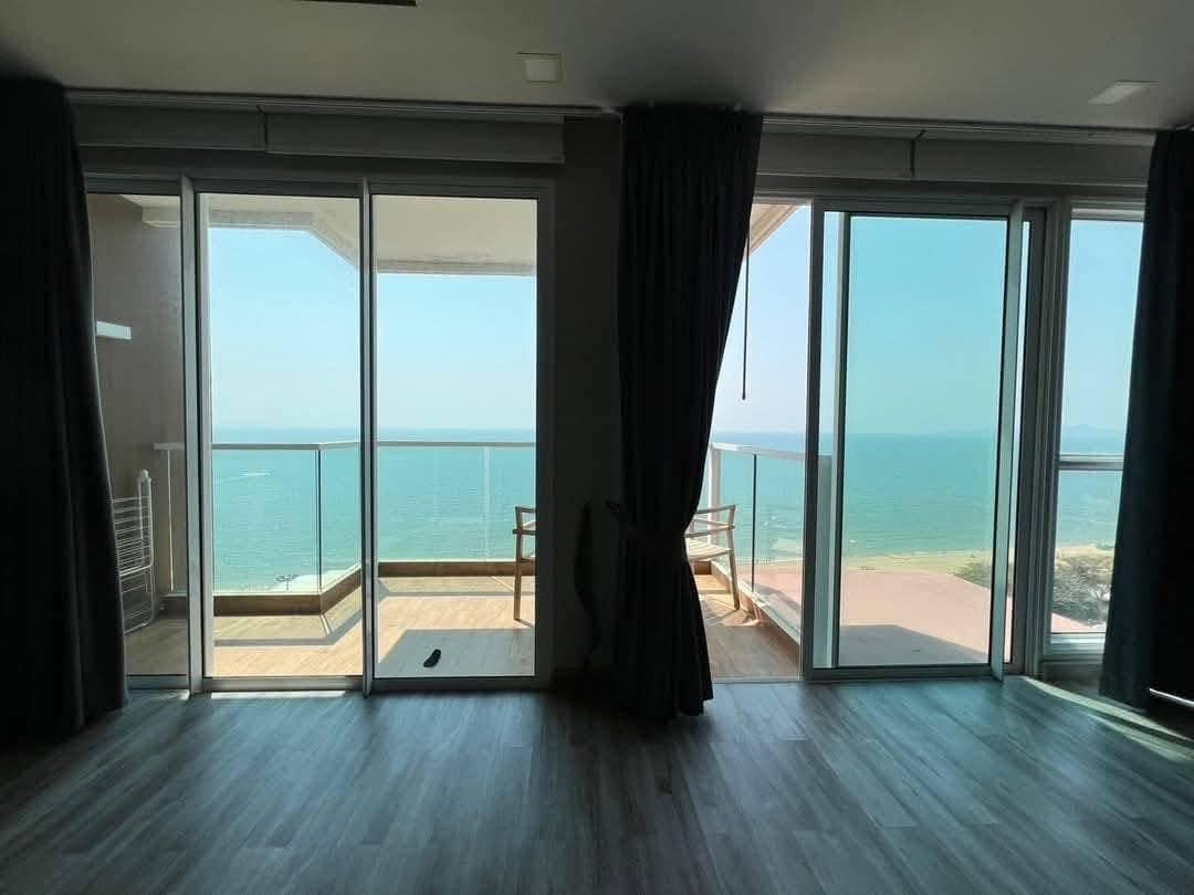 Cetus Beachfront Jomtien, 3 Bedrooms, 2 Bahtrooms, Condo for sale