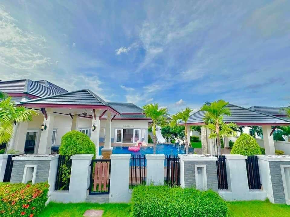 Elegant Pool Villa, Dusit Pattaya Hill Village