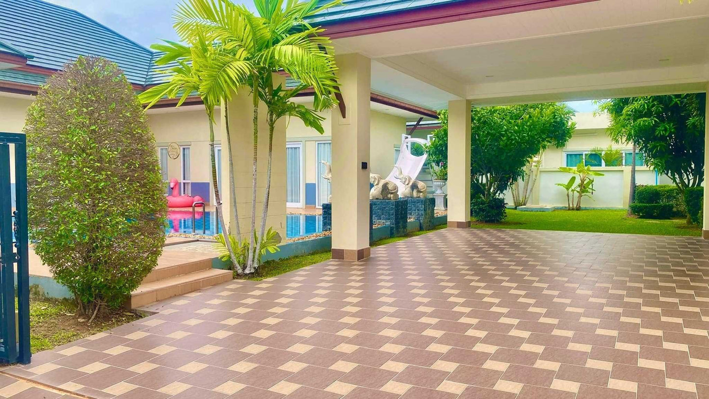 Elegant Pool Villa, Dusit Pattaya Hill Village