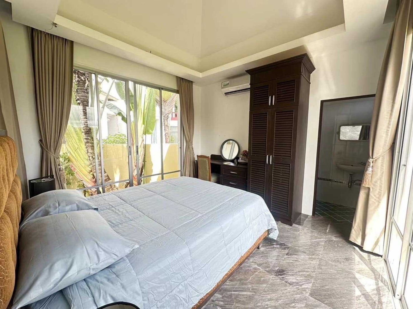 Nakawari Village, 4BD Pool Villa Jomtien