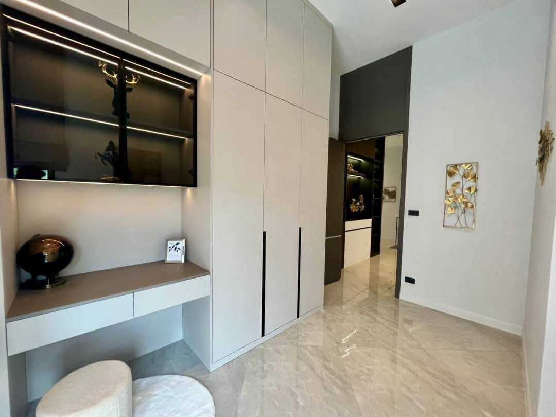 Luxury Modern Pool Villa,5 Bedrooms,6 Bathrooms, Jomtien