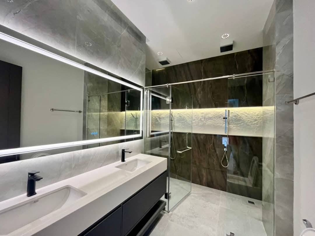 Luxury Modern Pool Villa,5 Bedrooms,6 Bathrooms, Jomtien