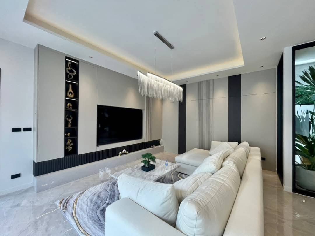 Luxury Modern Pool Villa,5 Bedrooms,6 Bathrooms, Jomtien