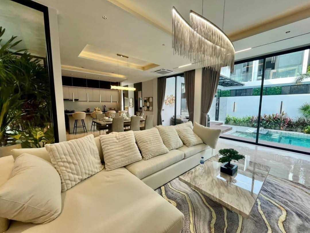 Luxury Modern Pool Villa,5 Bedrooms,6 Bathrooms, Jomtien