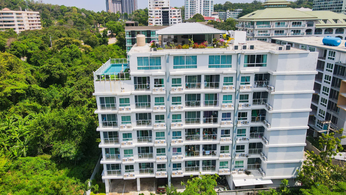 1 bed Condo for Sale at Siam Oriental Garden 2, pet friendly, Pratumnak Hill, Pattaya